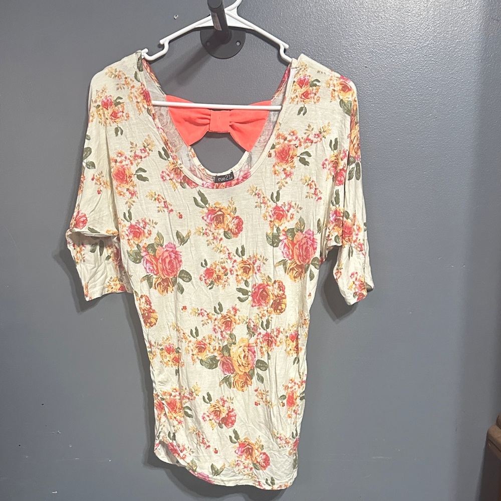 Rue21 Floral Top with Coral and Cream